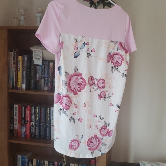 Top - Picture 2 of 2